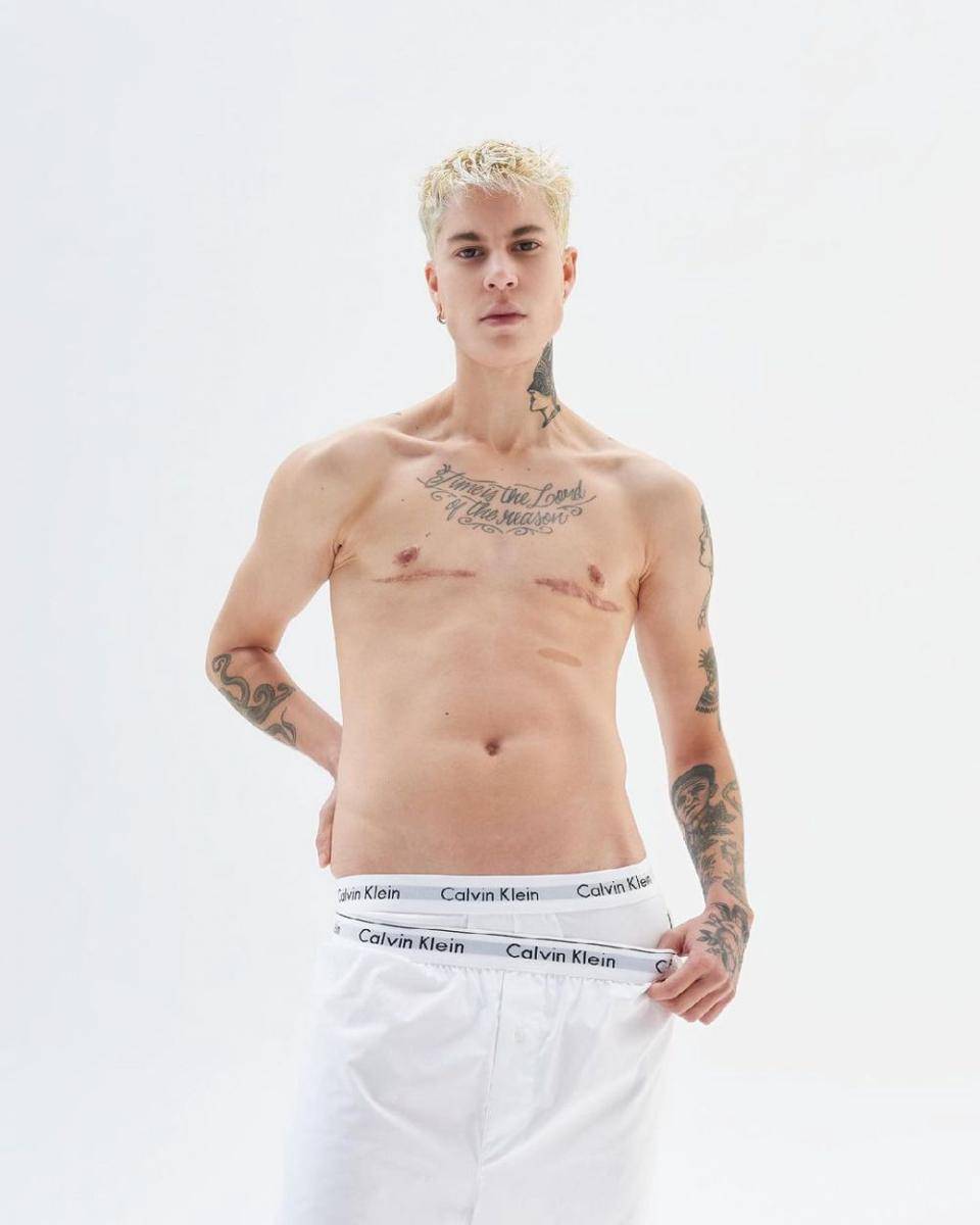 Celana boxer dari Calvin Klein (Instagram.com/calvinklein)