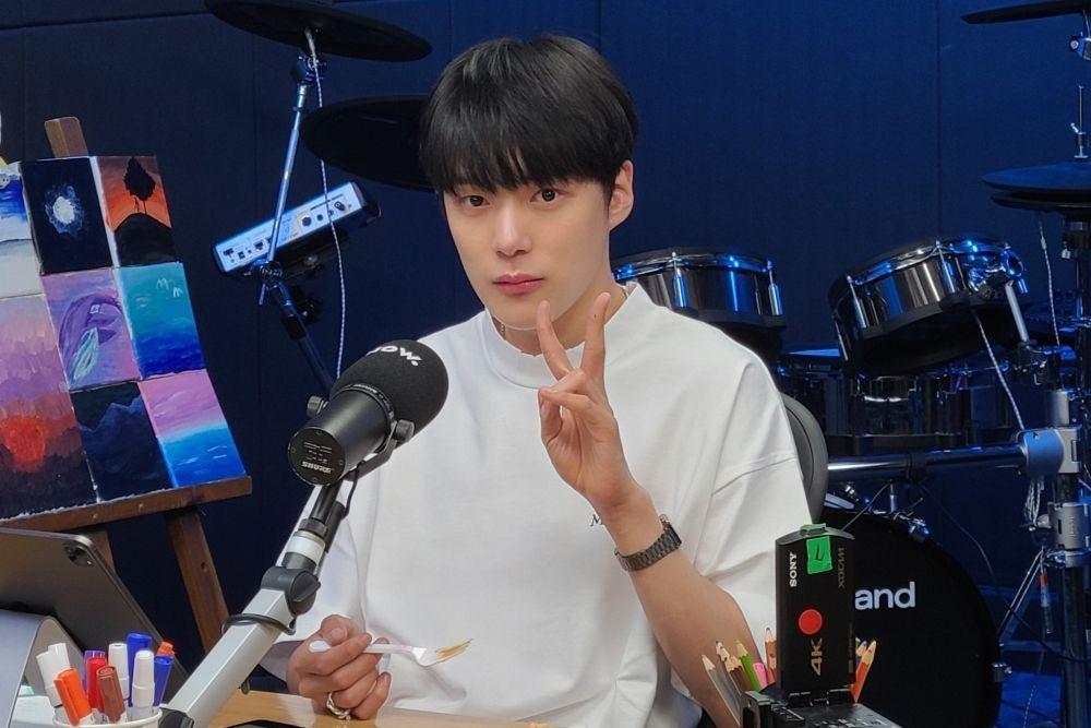 Makin Aktif Jadi MC, Ini 10 Fakta Perjalanan Karier Minhyuk MONSTA X