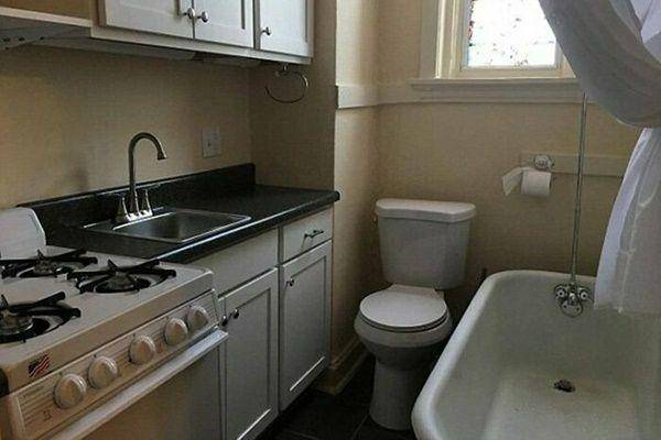 perabotan rumah di tempat tak seharusnya (reddit.com/skyeauroline)