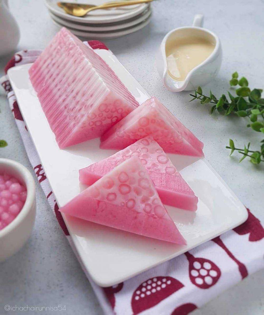 Puding sagu mutiara (instagram.com/ichachairunnisa54)