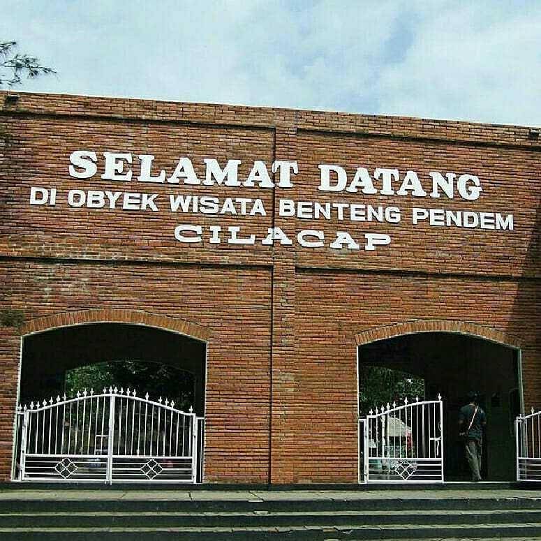 Benteng Pendem Cilacap (instagram.com/adisatrya.id)