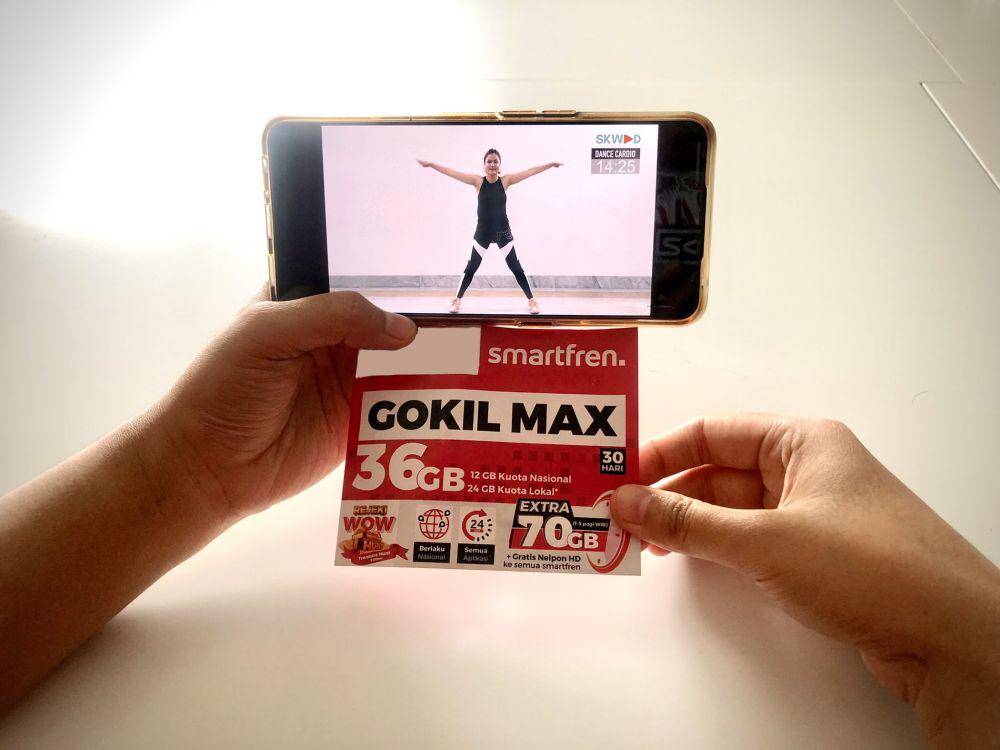 Nonton YouTube dengan kuota Smartfren Gokil Max (dok. pribadi/Gustavo Kristo)