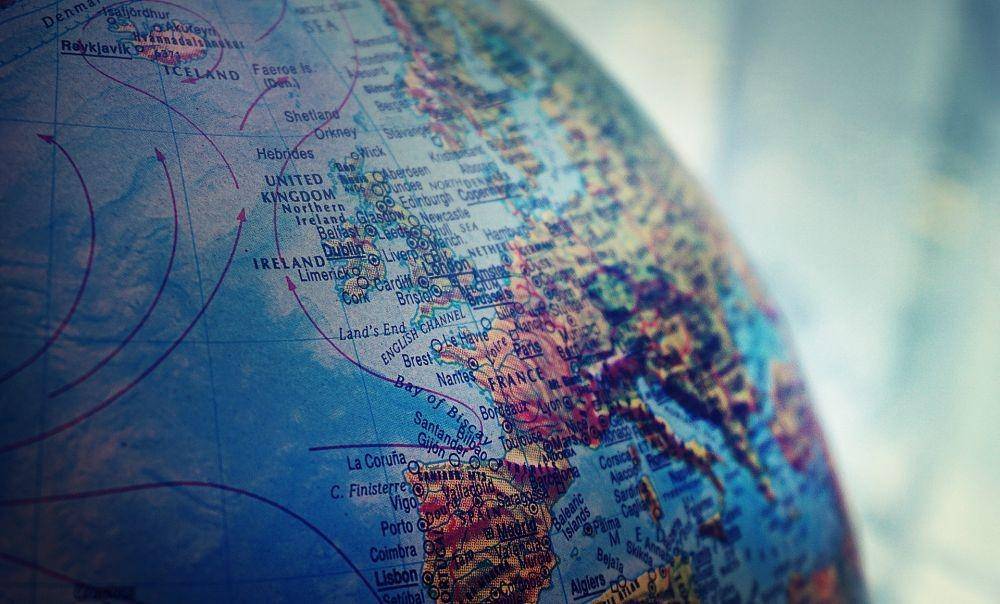 Hanya beberapa wilayah Bumi saja yang bisa menikmati fenomena Hari Tanpa Bayangan (pexels.com/Suzy Hazelwood)