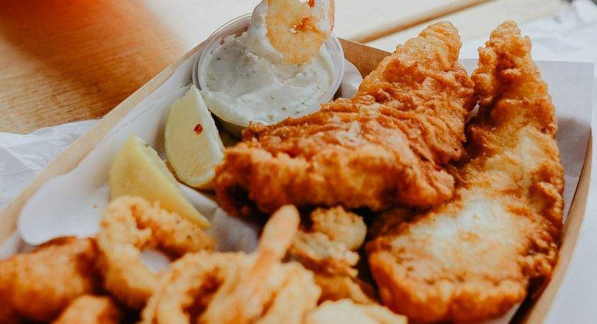 ilustrasi salmon goujon (unsplash.com/Seb Reivers)