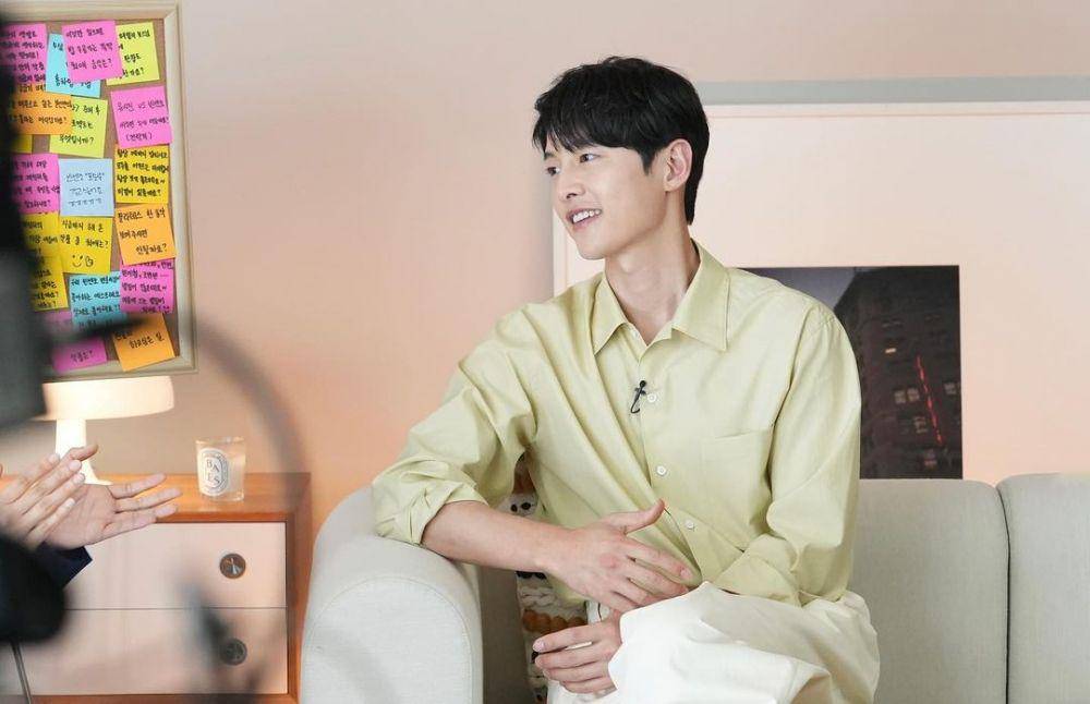 Song Joong Ki glowing (instagram.com/hi_songjoongki)