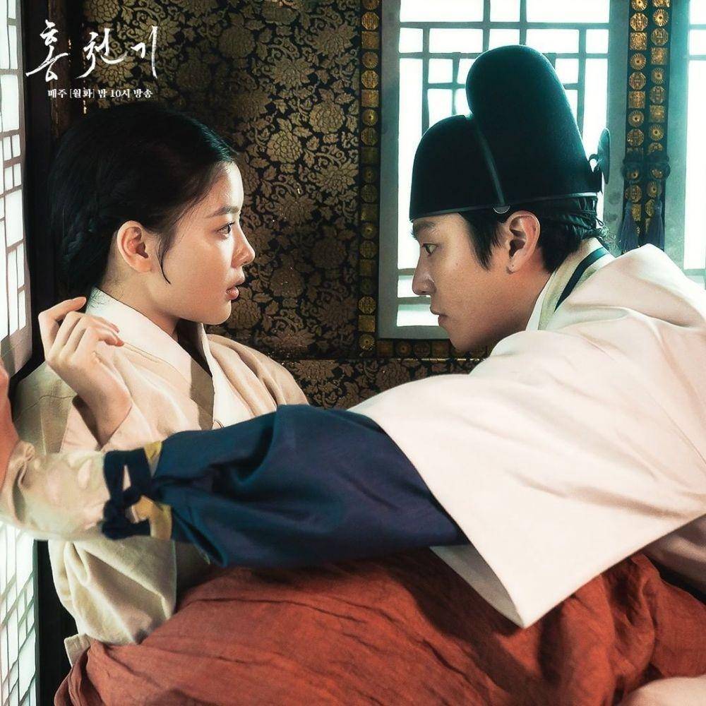 Kim Yoo Jung dan Ahn Hyo Seop di Lovers of the Red Sky (Dok. SBS)