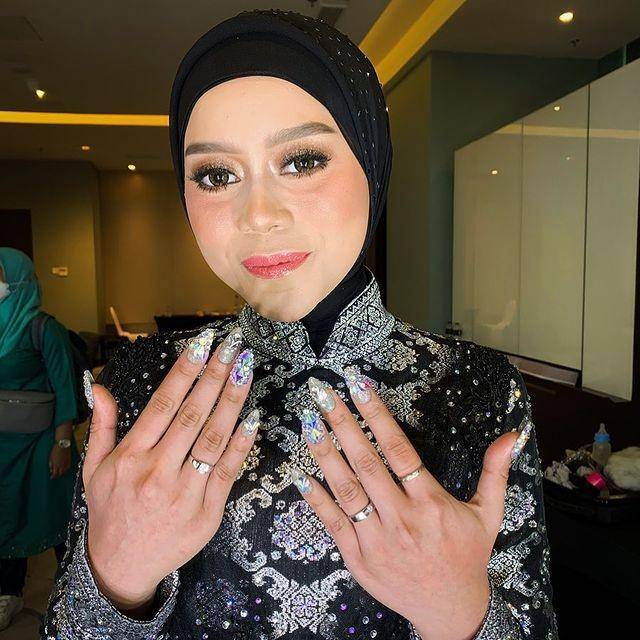 Pernak-pernik malam abadi cinta Lesti dan Billar (instagram.com/linneabeautybar_id)