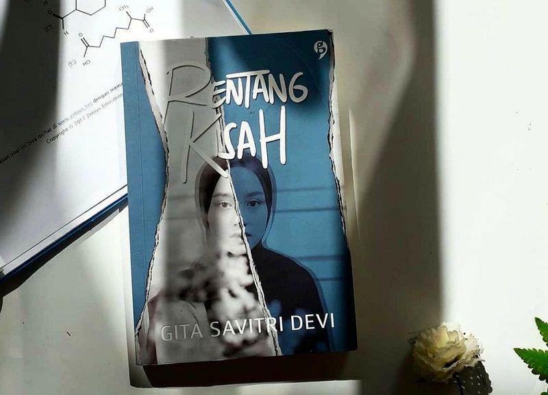 9 Quotes Kehidupan Gita Savitri di Novel 'Rentang Kisah', Inspiratif!