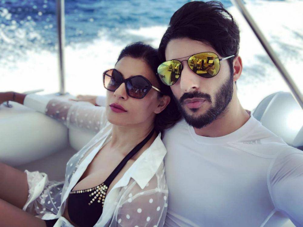 Sushmita Sen dan kekasih (instagram.com/sushmitasen47)