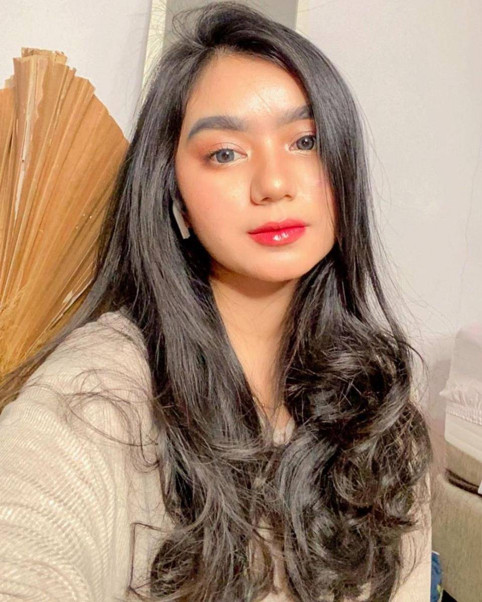 Ayi (instagram.com/ayiii____)