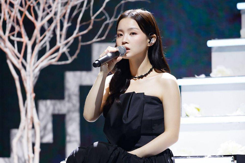 Lee Hi (post.naver.com/mnet_wekid)