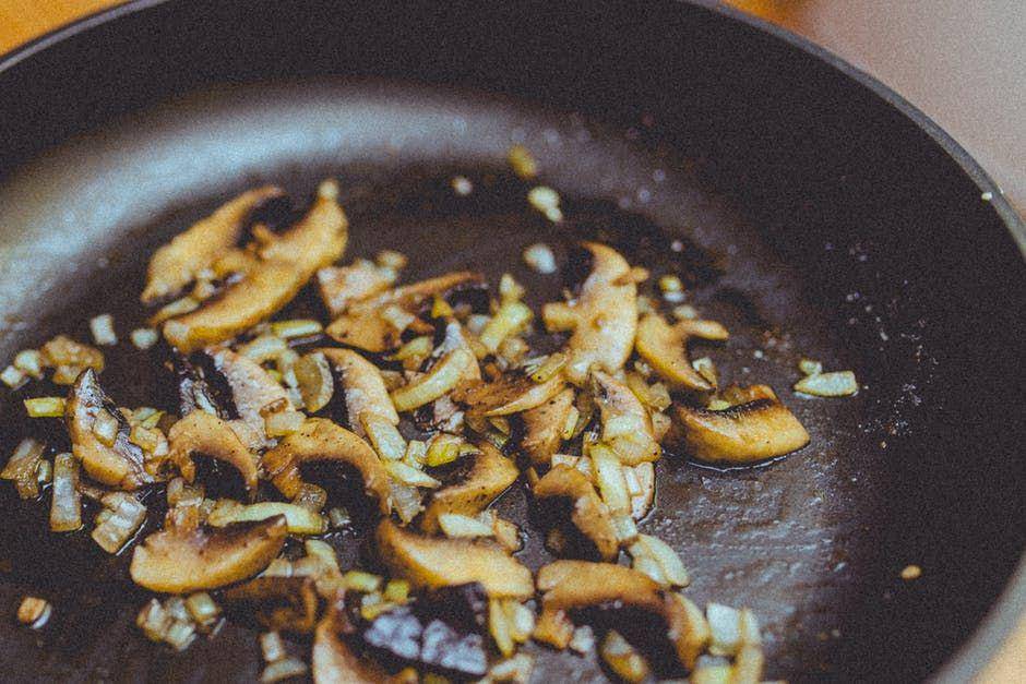 ilustrasi menumis bawang bombai (pexels.com/Pixabay)