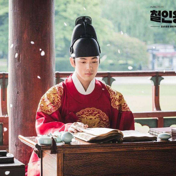 potret Kim Jung Hyun di drama Mr. Queen (instagram.com/tvn_drama)
