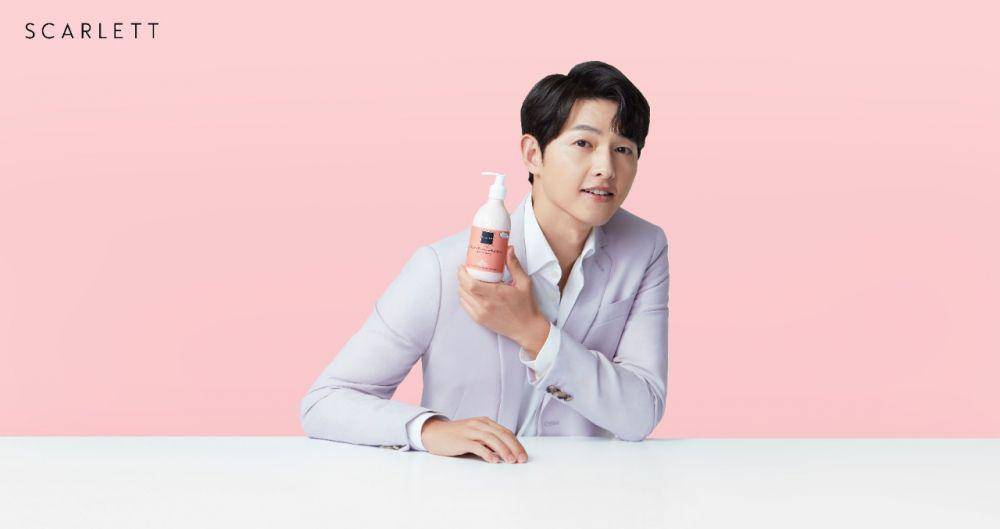 Song Joong Ki glowing (dok. Scarlett/Song Joong Ki)
