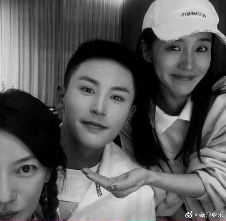 Vicki Zhao dan Zhang Zhehan (Weibo.com/Zhaowei)