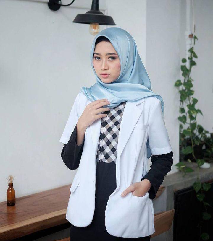 Hemas Nura (instagram.com/hemasnura)