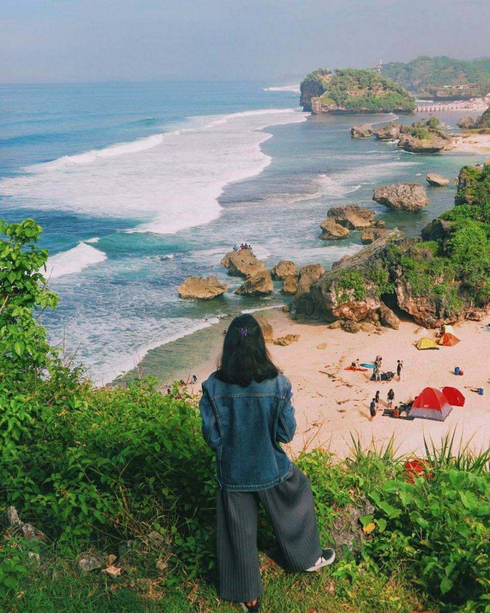 Pantai Ngrumput (instagram.com/brielljourney)
