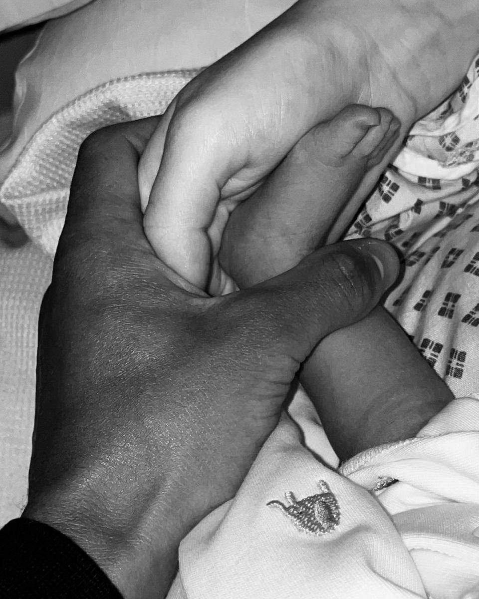 Axel, anak pertama Perrie dan Alex (instagram.com/perrieedwards)