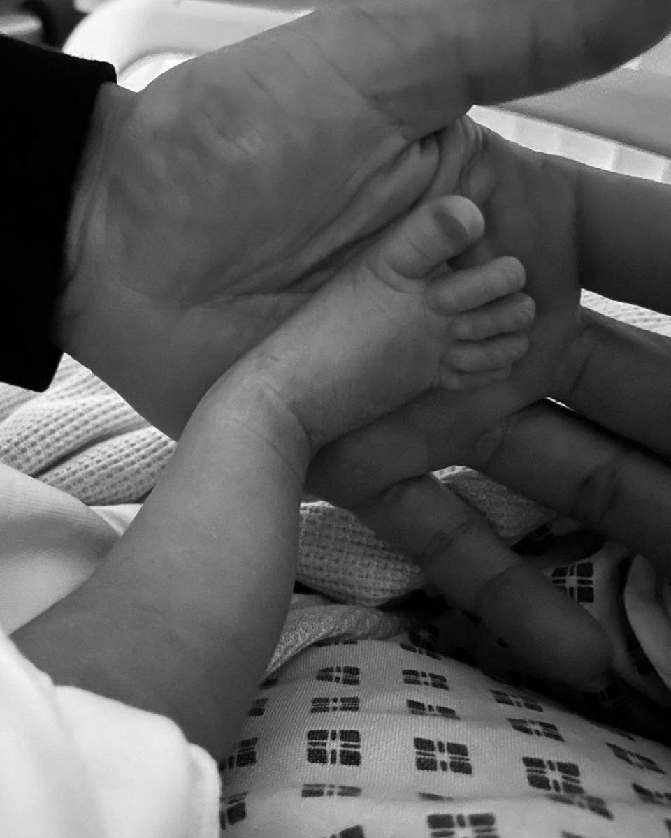 Axel, anak pertama Perrie dan Alex (instagram.com/perrieedwards)