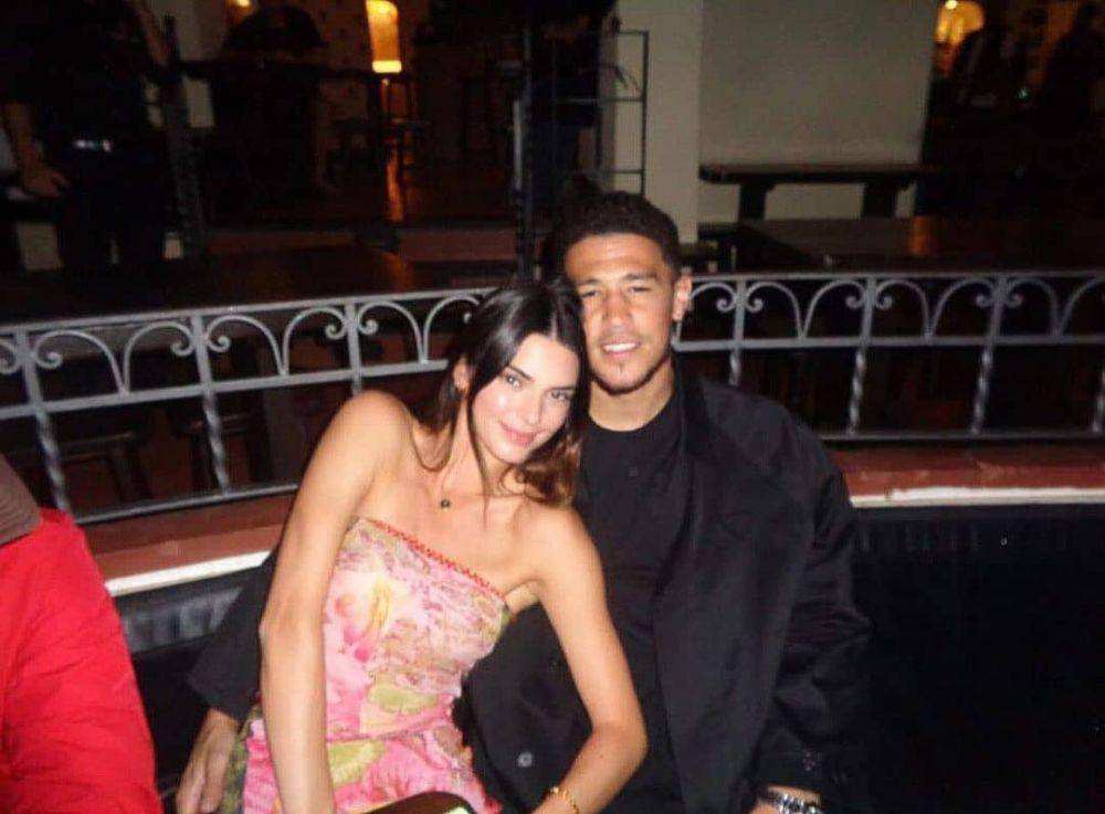 Kendall Jenner & Devin Booker (instagram.com/kendallxdevin)