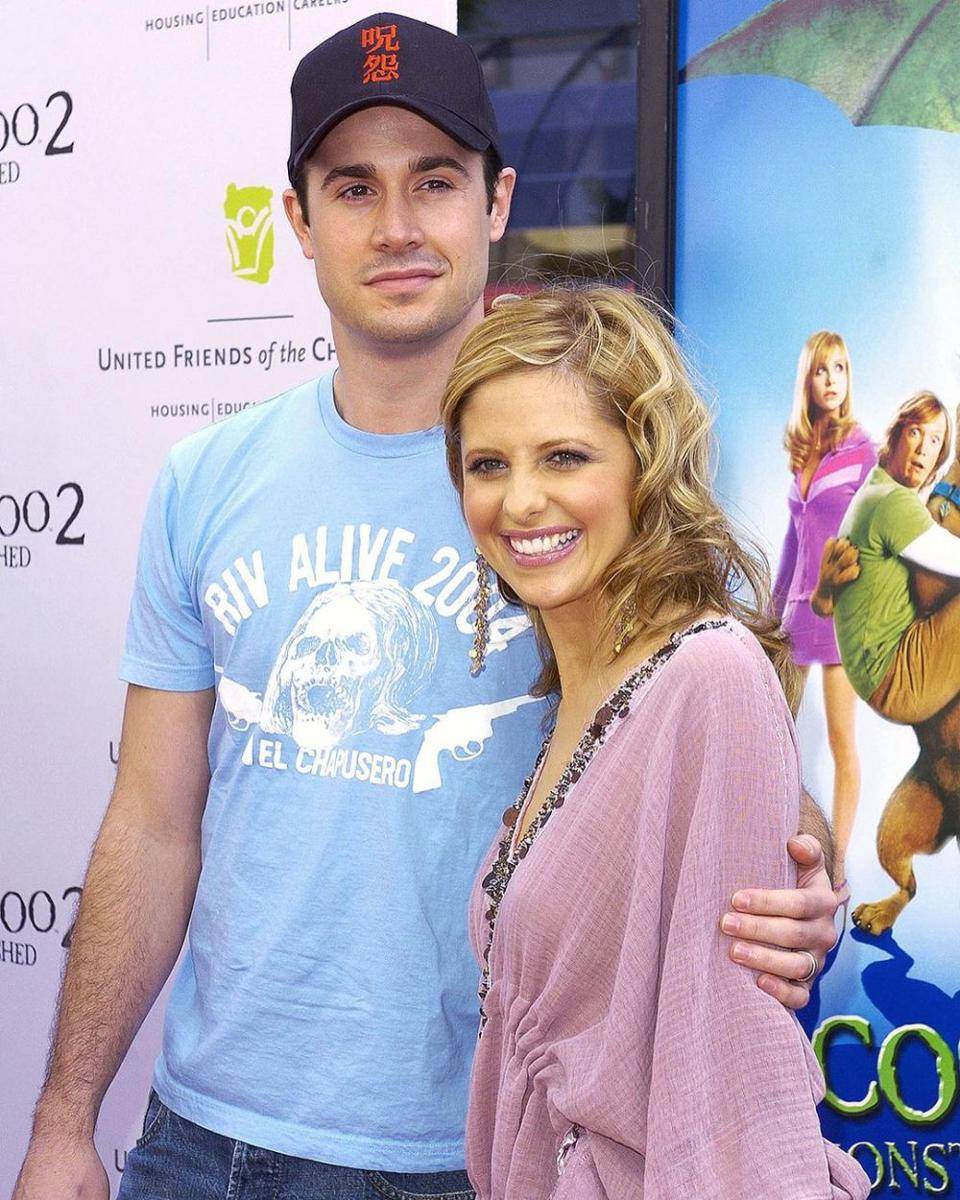 Freddie Prinze Jr., Sarah Michelle Gellar (instagram.com/people)