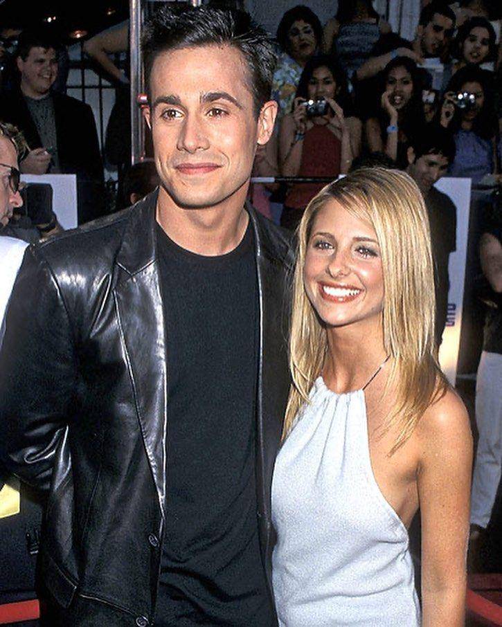 Freddie Prinze Jr., Sarah Michelle Gellar (instagram.com/people)