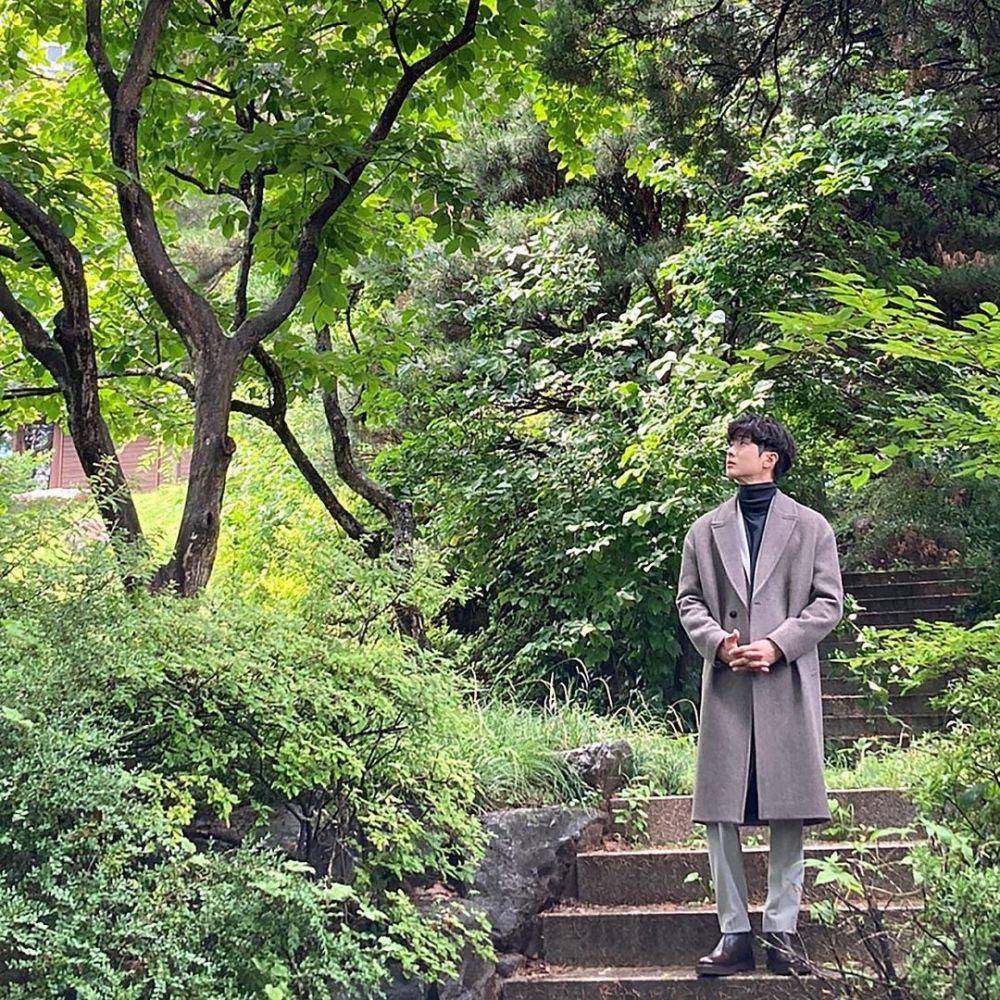 ootd Choi Woo Shik (instagram.com/management_soop)
