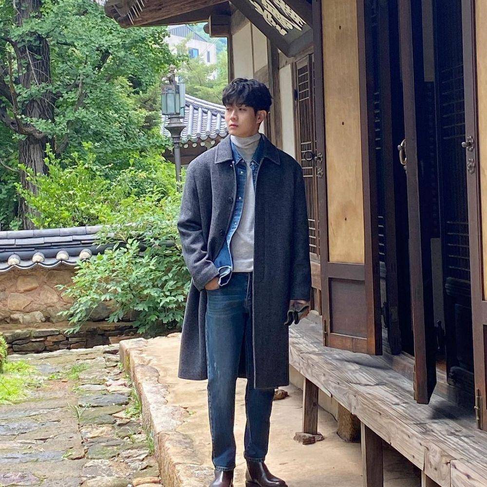 ootd Choi Woo Shik (instagram.com/management_soop)