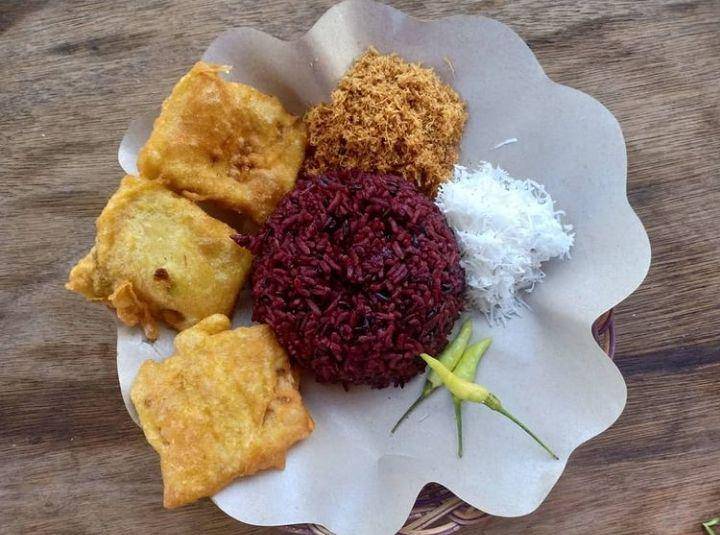 potret hidangan nasi karak khas Gresik (instagram.com/nasikarakbusum)
