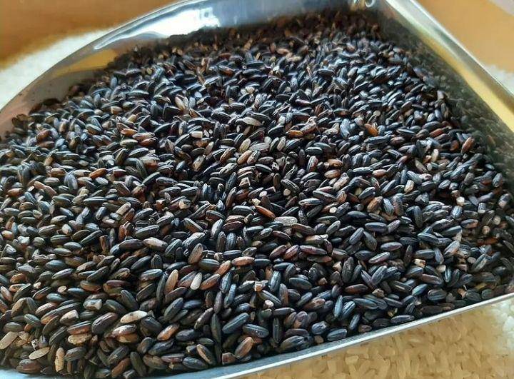 potret beras ketan hitam (Instagram.com/tokoberaslaris.bdg)