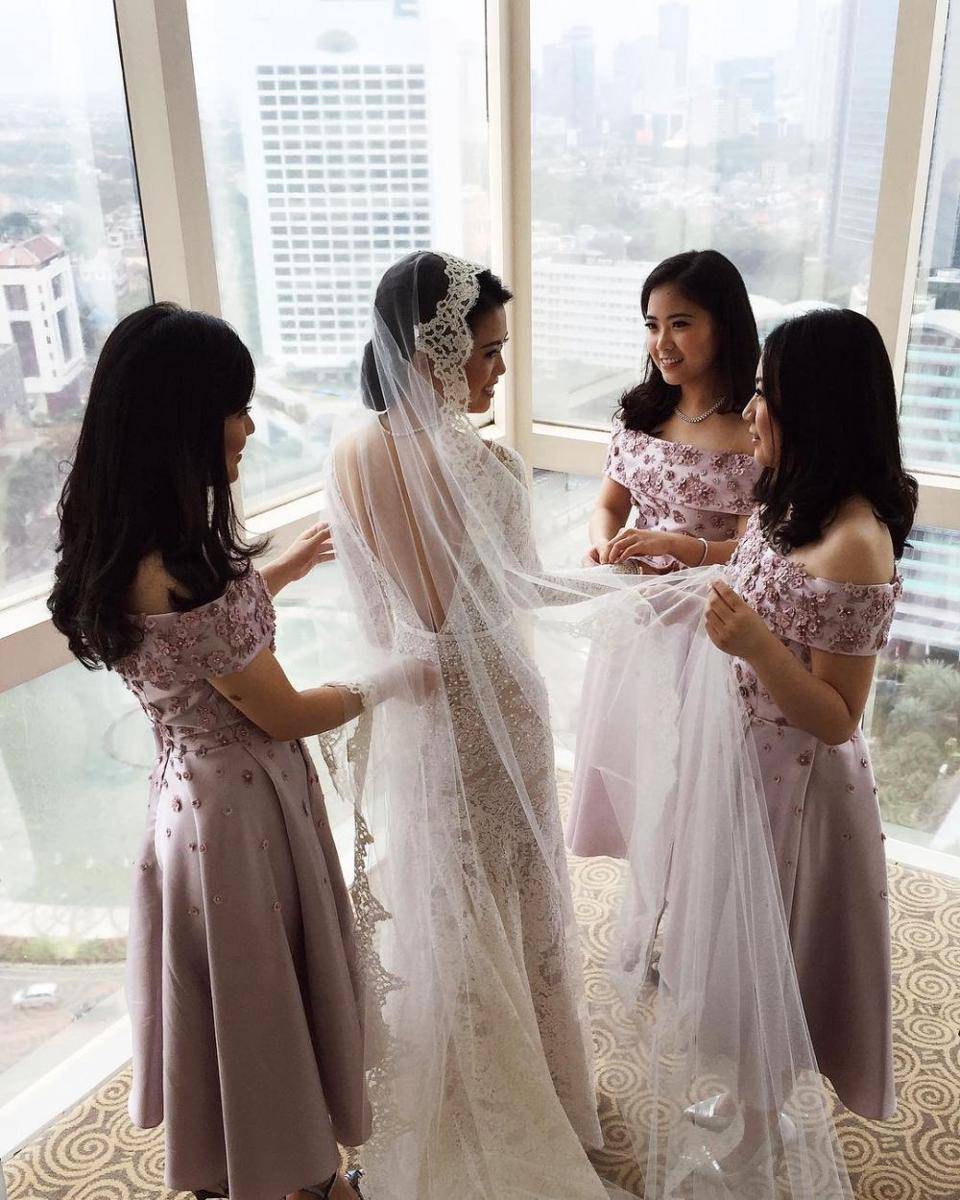 Gaya Kondangan Keluarga Tanoesoedibjo (instagram.com/jessicatanoe)