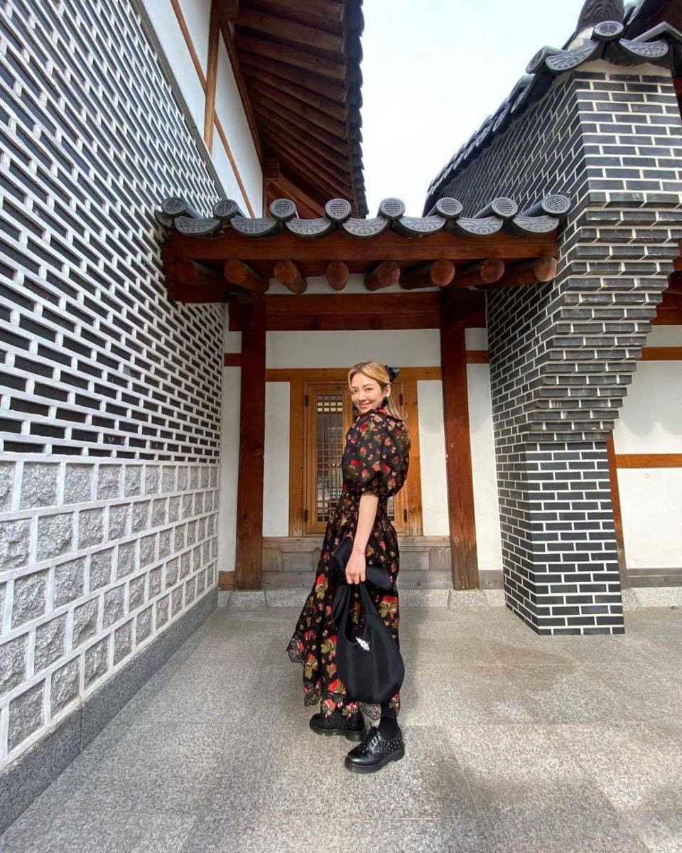 Dress ala Hyoyeon SNSD (instagram.com/hyoyeon_x_x)