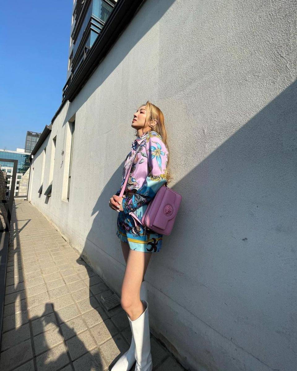 Dress ala Hyoyeon SNSD (instagram.com/hyoyeon_x_x)