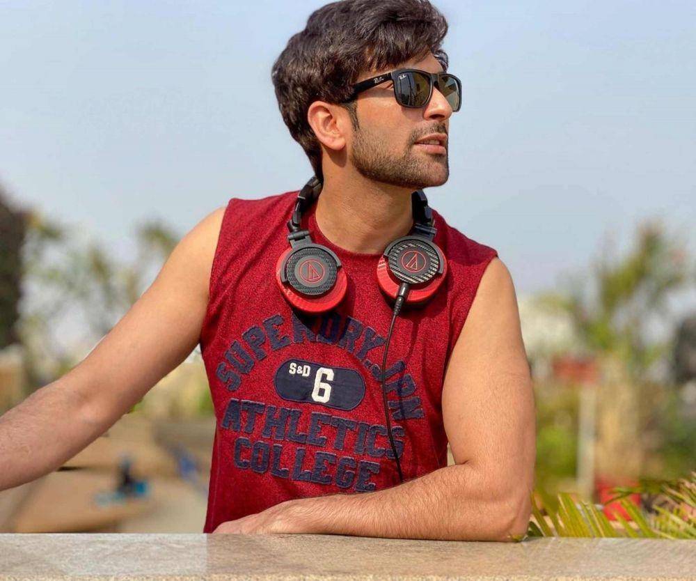Nandish Sandhu (Instagram.com/nandishsandhu/)