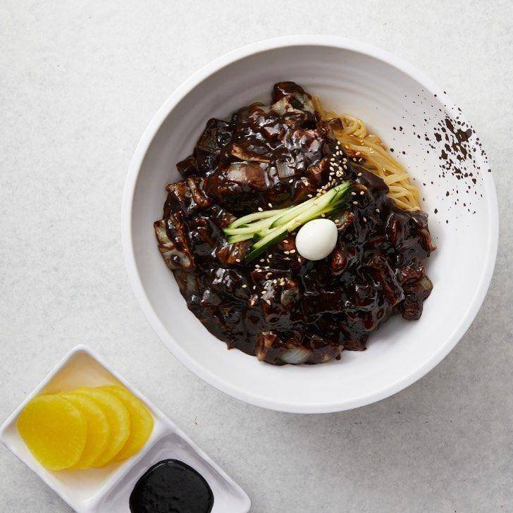 Jjajangmyun (instagram.com/marketseoulsoul)