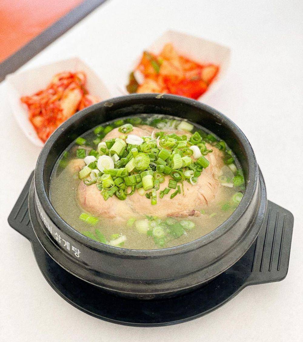 Samgyetang (instagram.com/munchingwithmegan)