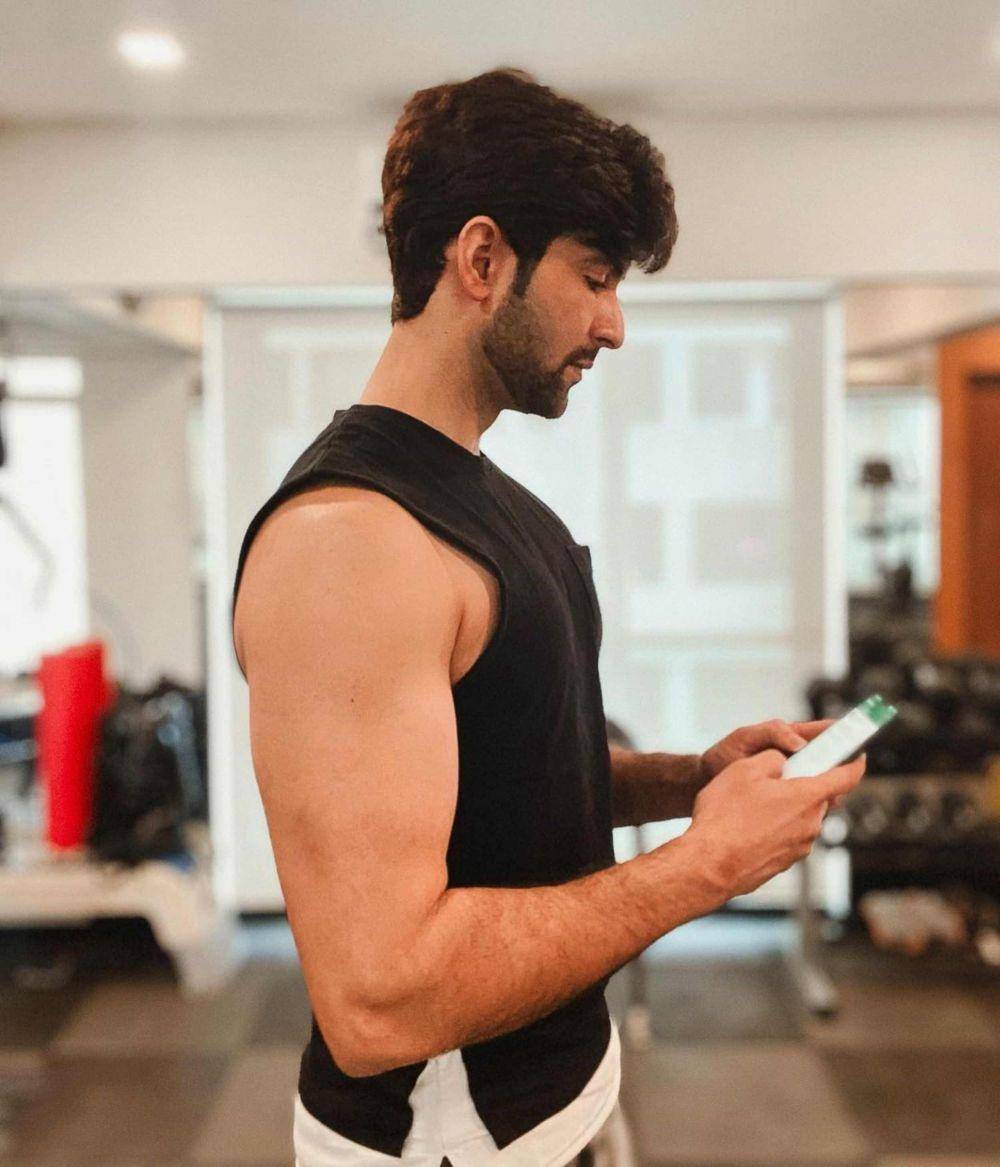Nandish Sandhu (Instagram.com/nandishsandhu/)