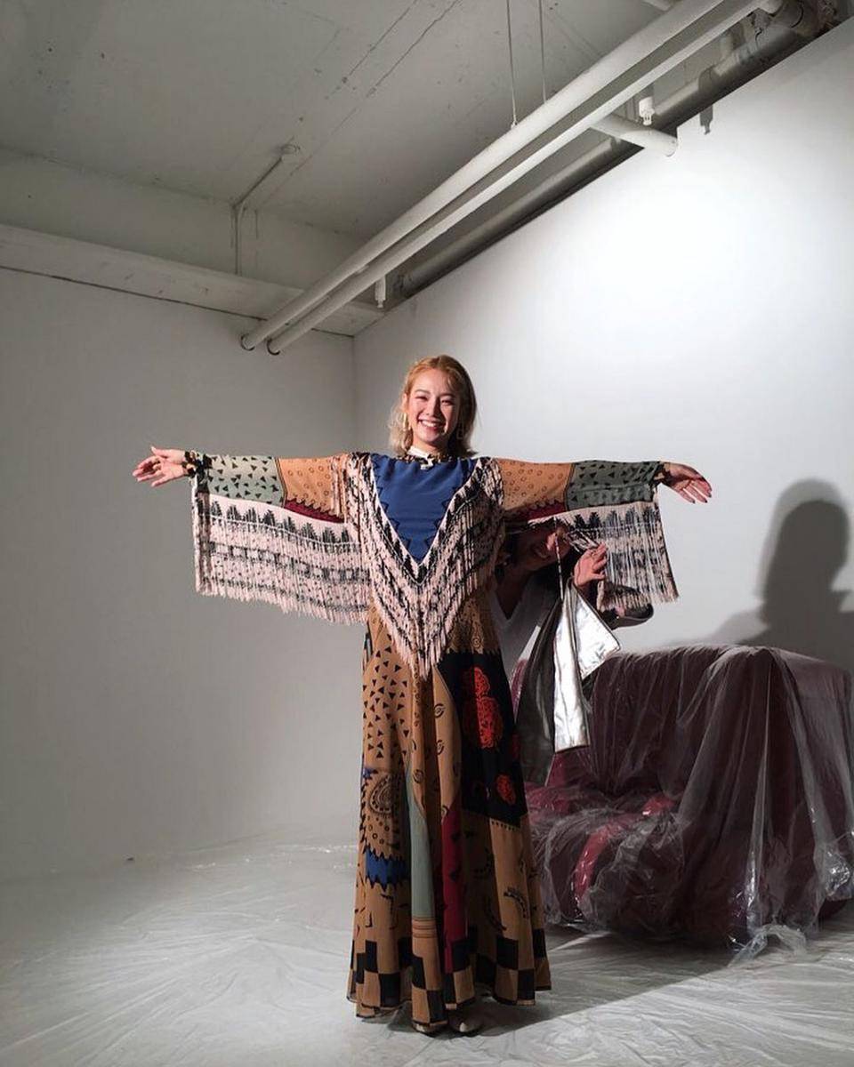 Dress ala Hyoyeon SNSD (instagram.com/hyoyeon_x_x)