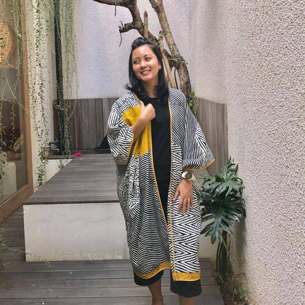 Pipiet Noor, founder Nona Rara Batik (https://www.instagram.com/pipietnoor/)