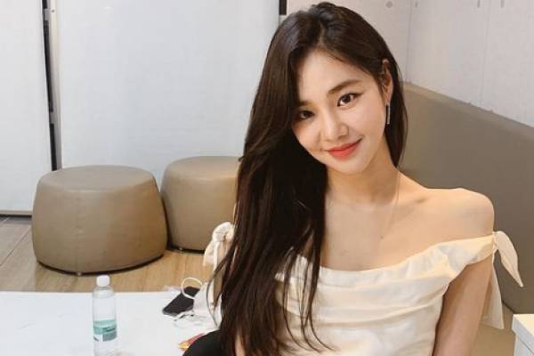 Han Ji Eun (Instagram.com/hanjieun0603)