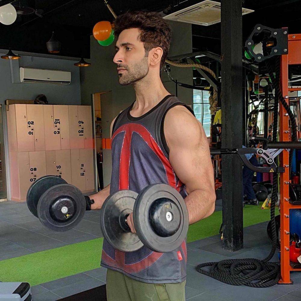 Nandish Sandhu (Instagram.com/nandishsandhu/)