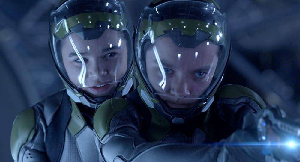 foto Asa Butterfield dan Hailee Steinfeld di Ender's Game (dok. Summit Entertainment)