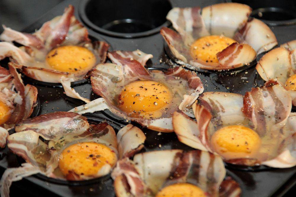 ilustrasi bacon and egg cups (pixabay.com/Reinhard Thrainer)