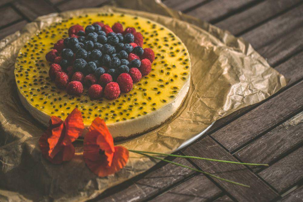 ilustrasi cheesecake markisa (pixabay.com/Andreas Samuelsson)