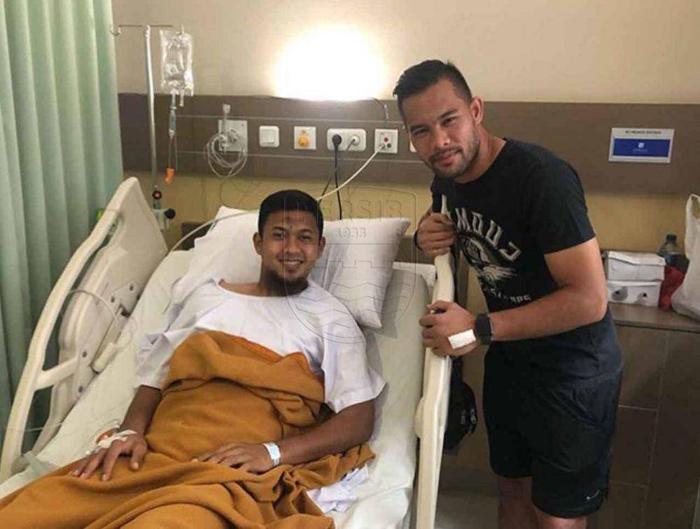 Muhammad Natshir saat kembali ke lapangan untuk melakukan pemulihan usai menderita cedera. (persib.co.id).