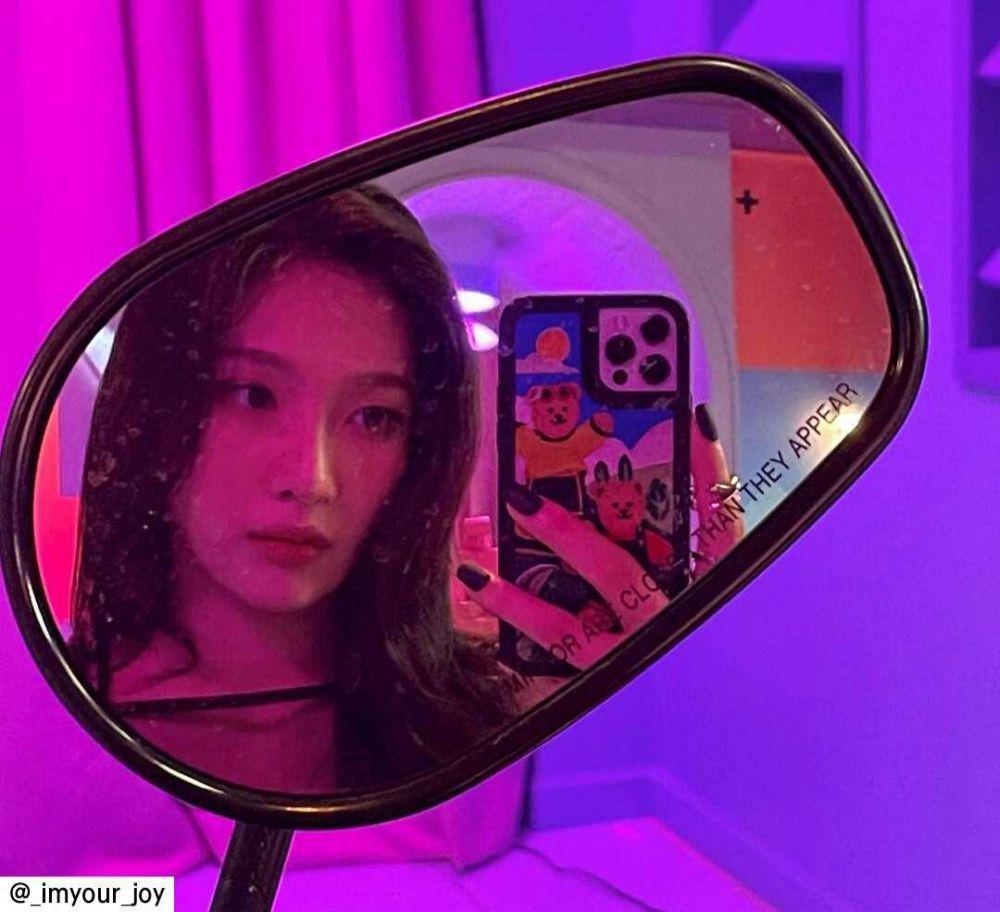 10 Inspirasi Foto Kece ala Ratu Mirror Selfie Idola Wanita Korea