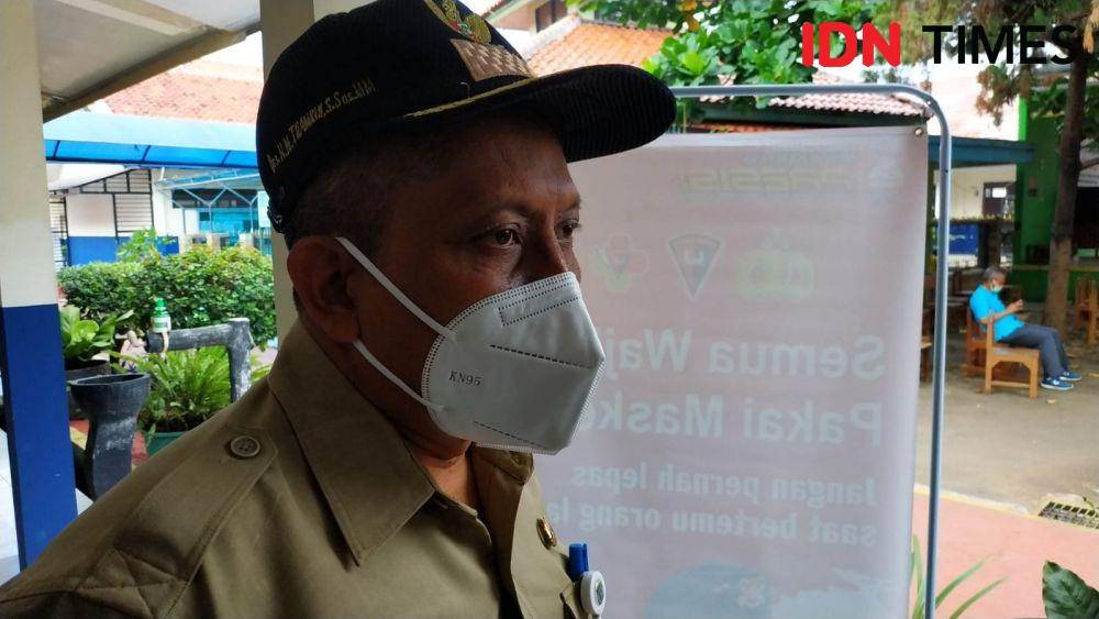 Kepala Dinas Kota Depok, Mohammad Thamrin saat di temui di SMPN 8 Depok. (IDNTimes/Dicky)