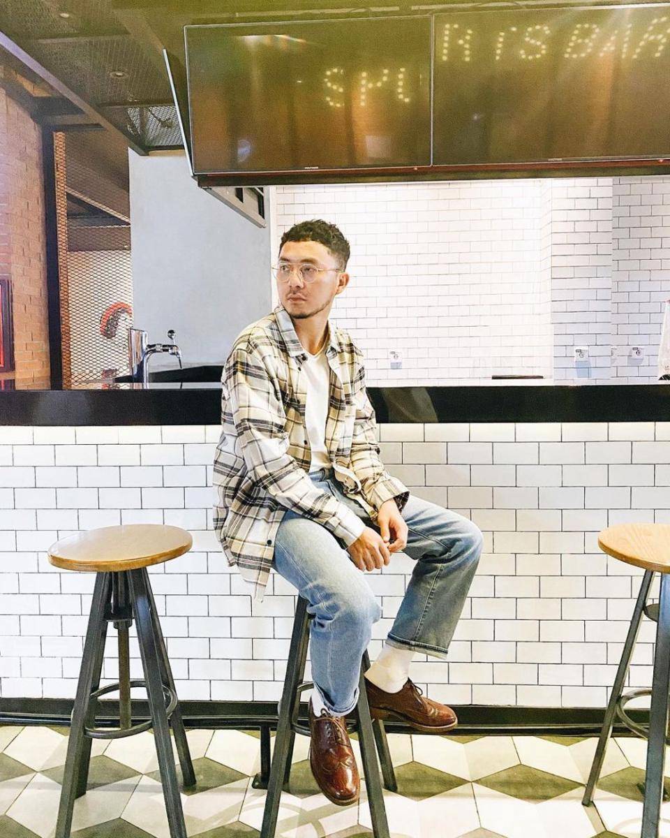 Ananda Omesh (instagram.com/omeshomesh)