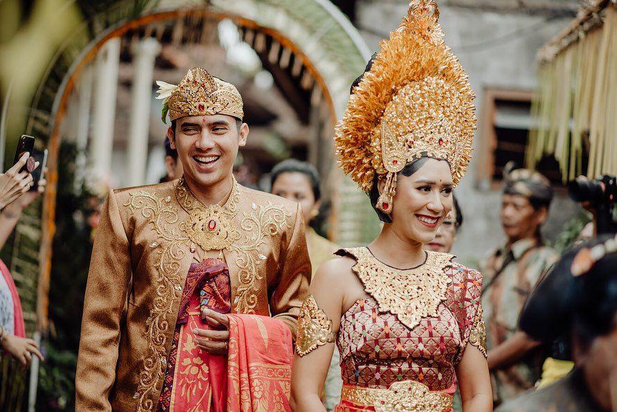 10 Artis yang Menikah dengan Adat Bali, Sakralnya Nyata!