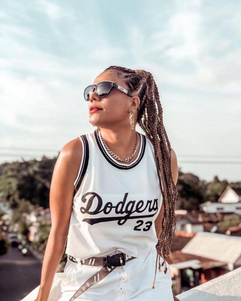 Nowela Auparay (instagram.com/mikhelia/)